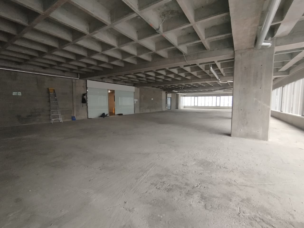 Oficina en arriendo en Ciudad Del Rio, El Poblado, Medellín — foto 1 de 11