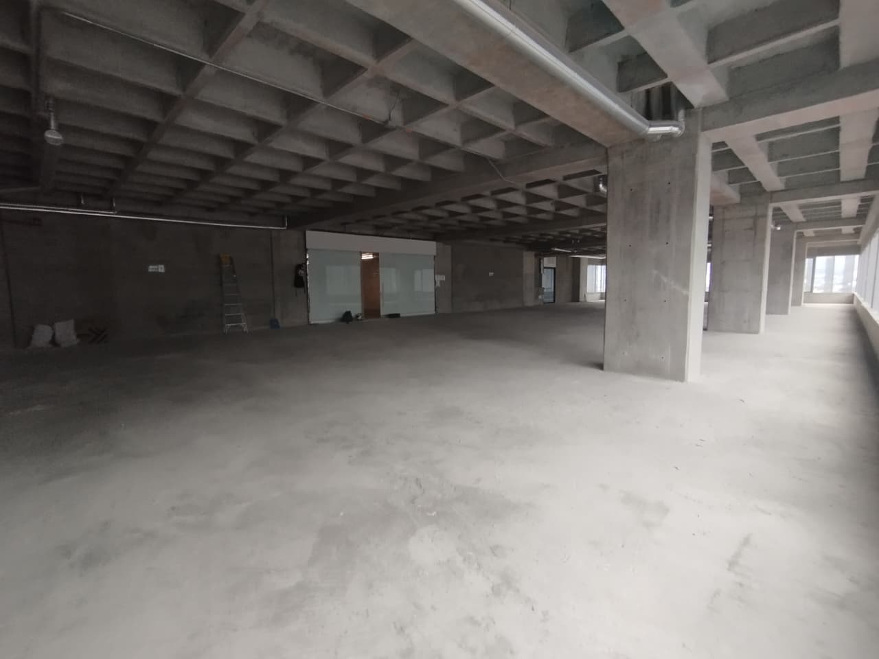 Oficina en arriendo en Ciudad Del Rio, El Poblado, Medellín — foto 2 de 11