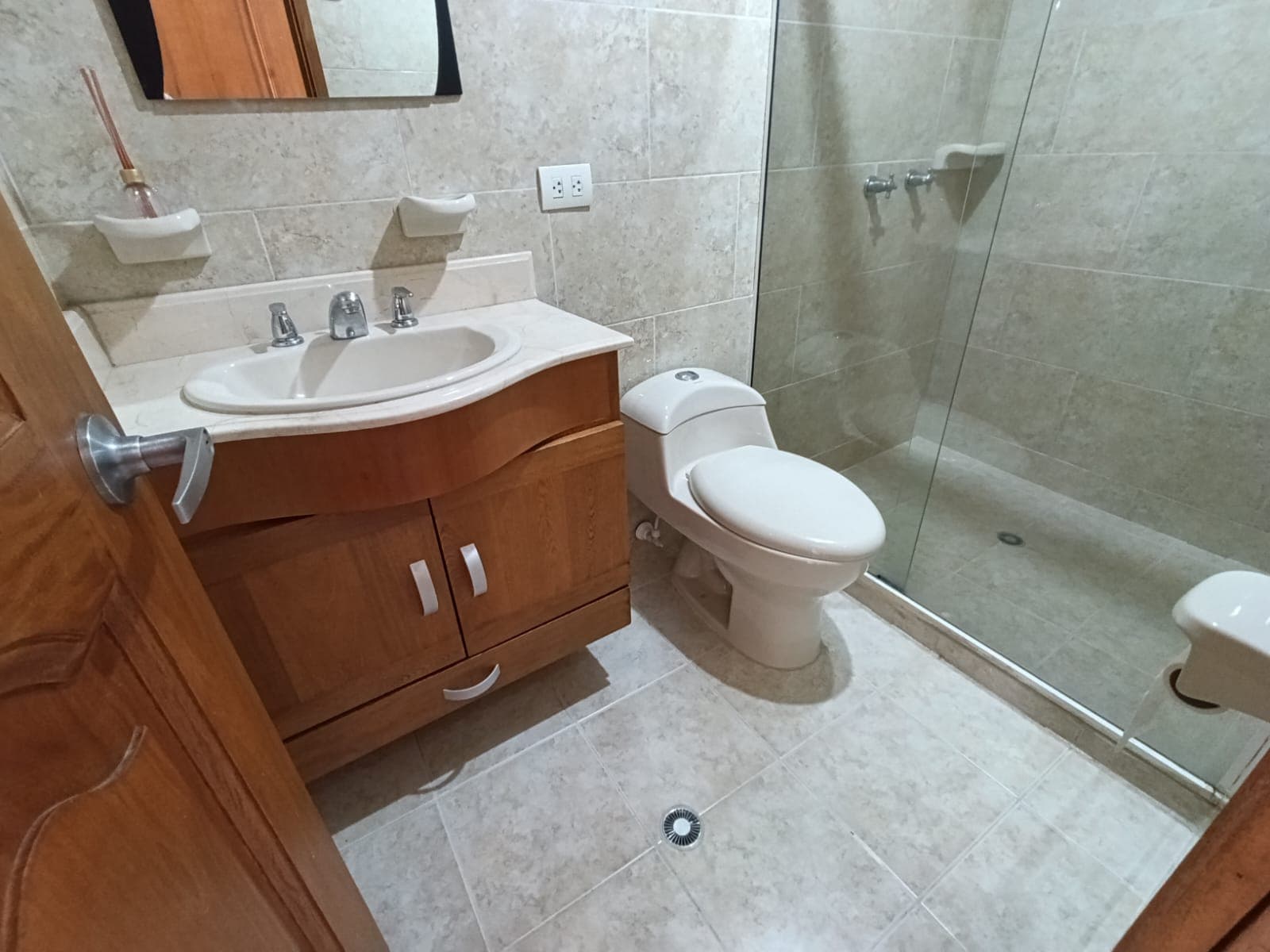 Apartamento en arriendo en Laureles, Medellín — foto 4 de 16