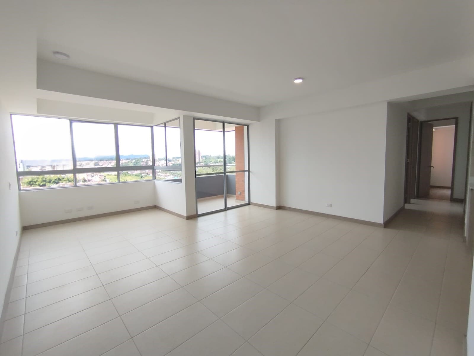 Apartamento en arriendo en Rionegro — foto 1 de 16