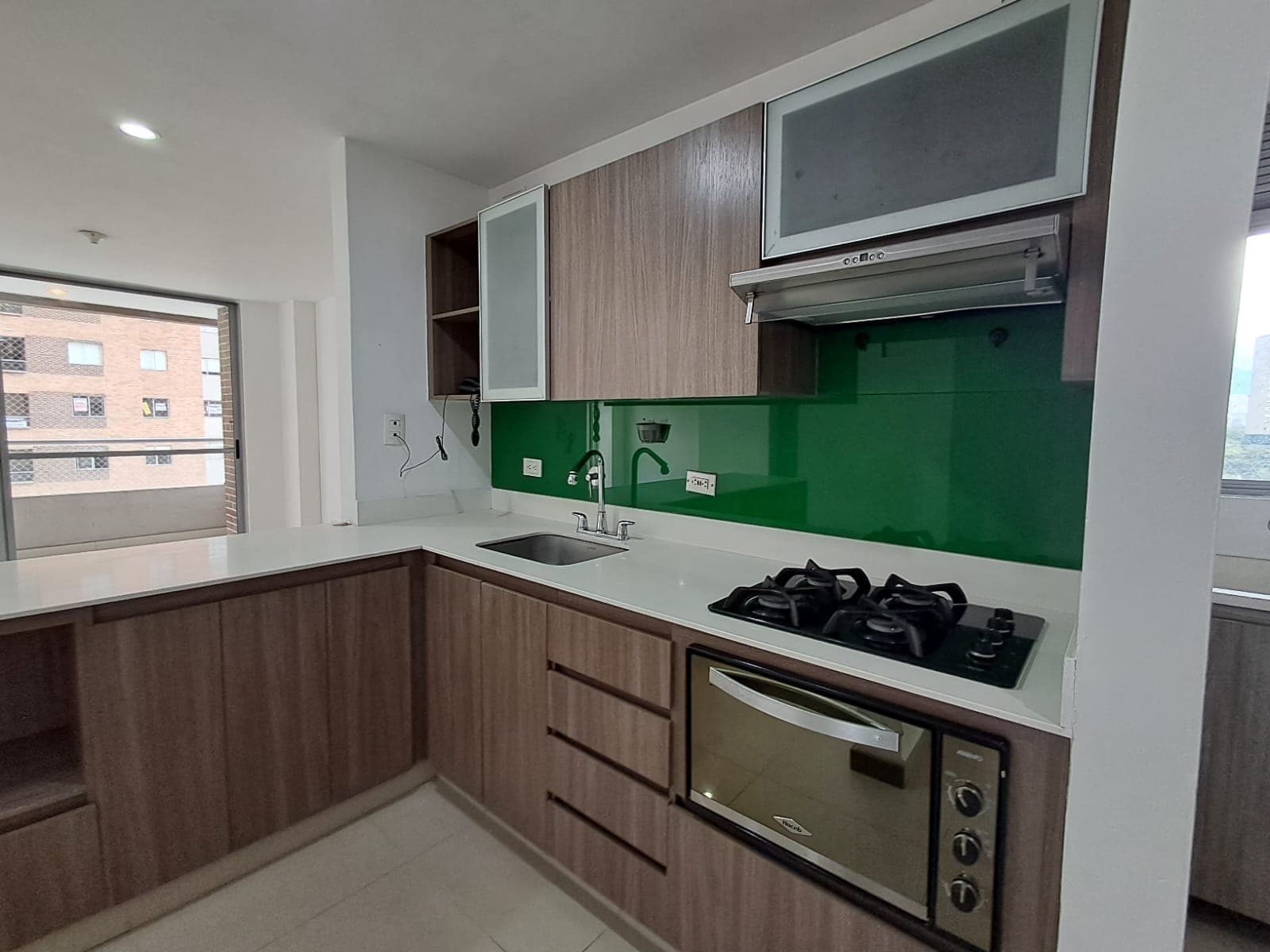 Apartamento en arriendo en Ciudad del Rio, El Poblado, Medellín — foto 3 de 20