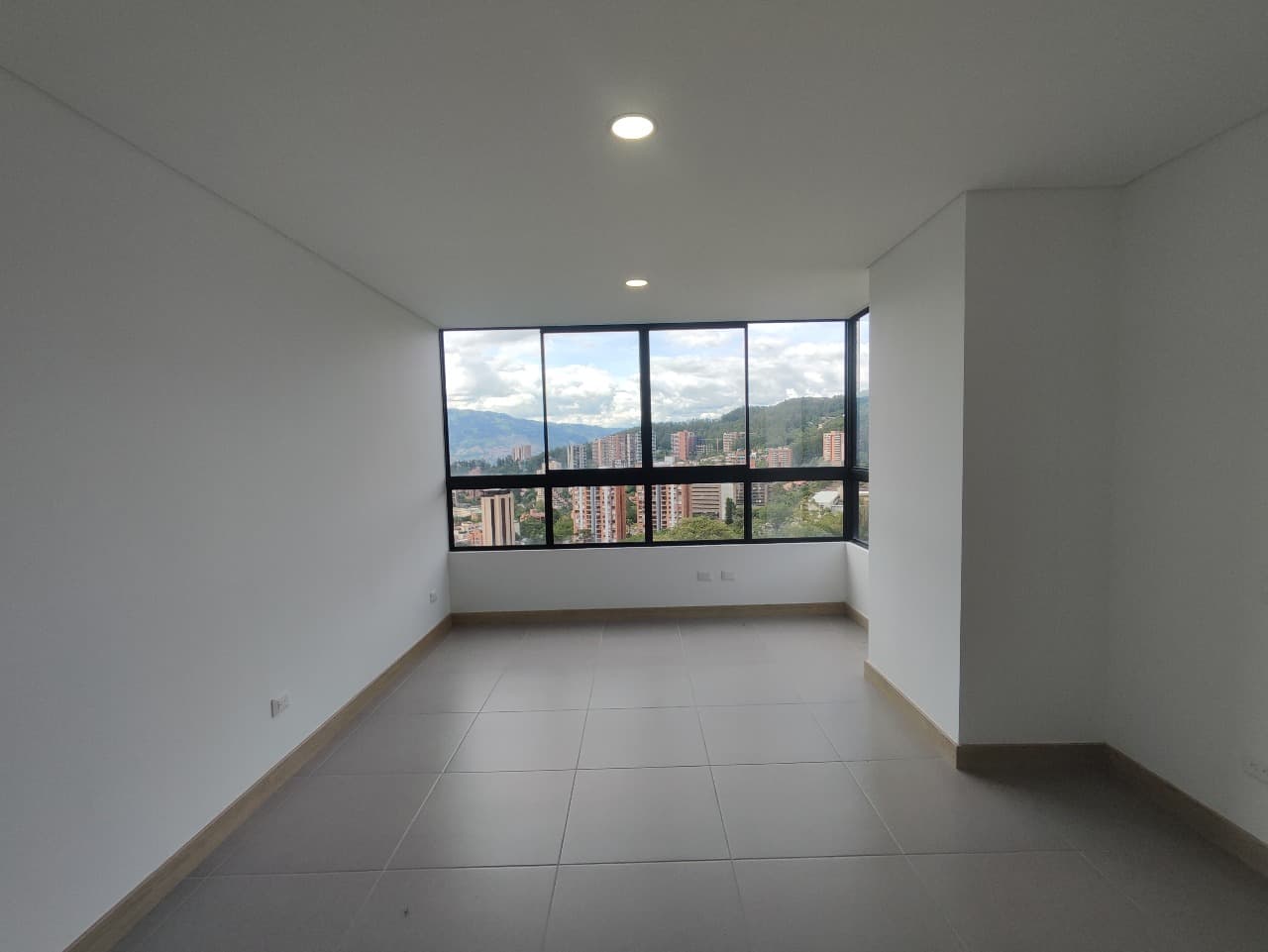 Apartamento en arriendo en El Tesoro, El Poblado, Medellín — foto 5 de 20