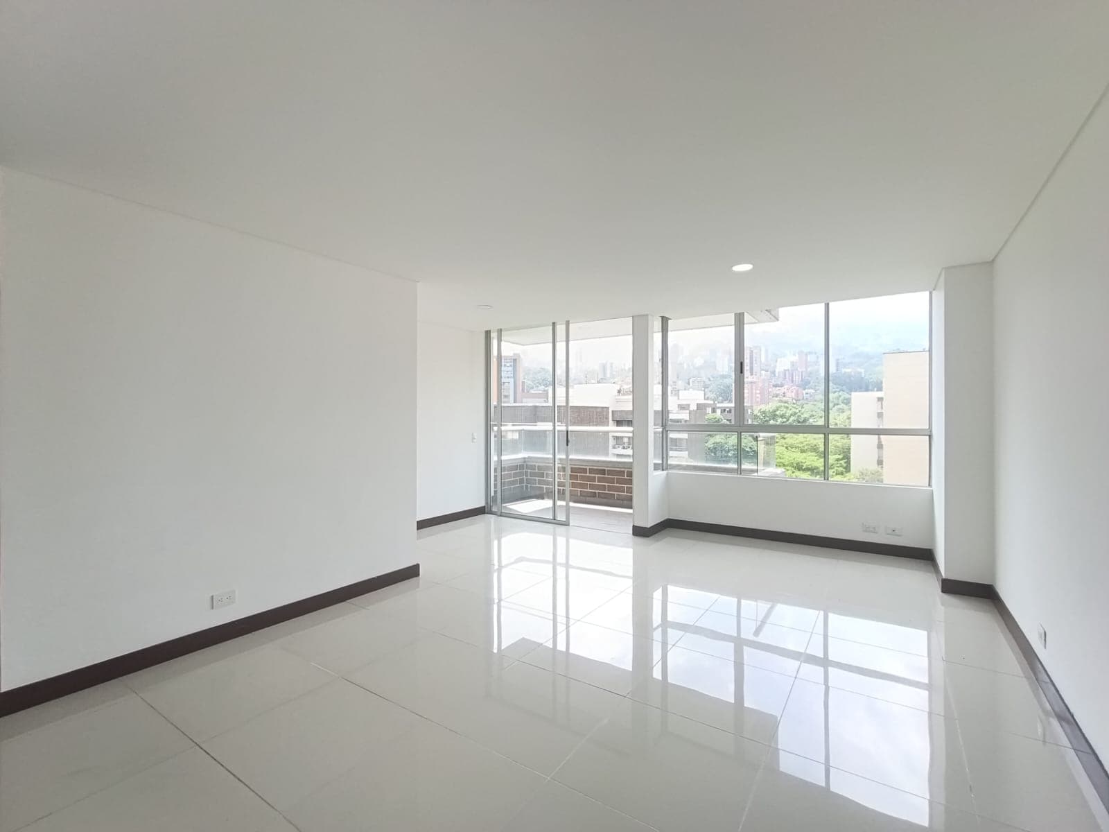 Apartamento en arriendo en Bosques De Zúñiga, Envigado — foto 1 de 18
