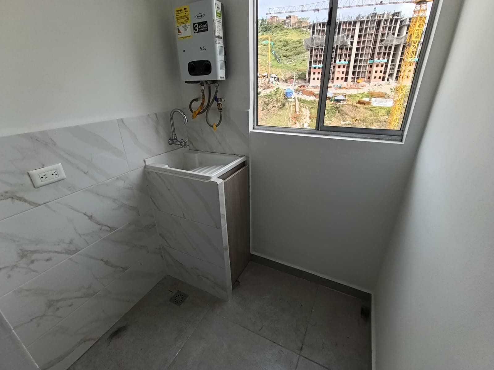 Apartamento en arriendo en Calasanz Parte Alta, La America, Medellín — foto 3 de 20