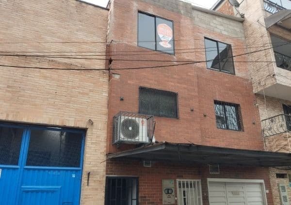 Bodega en arriendo en Cristo Rey, Guayabal, Medellín — foto 2 de 9