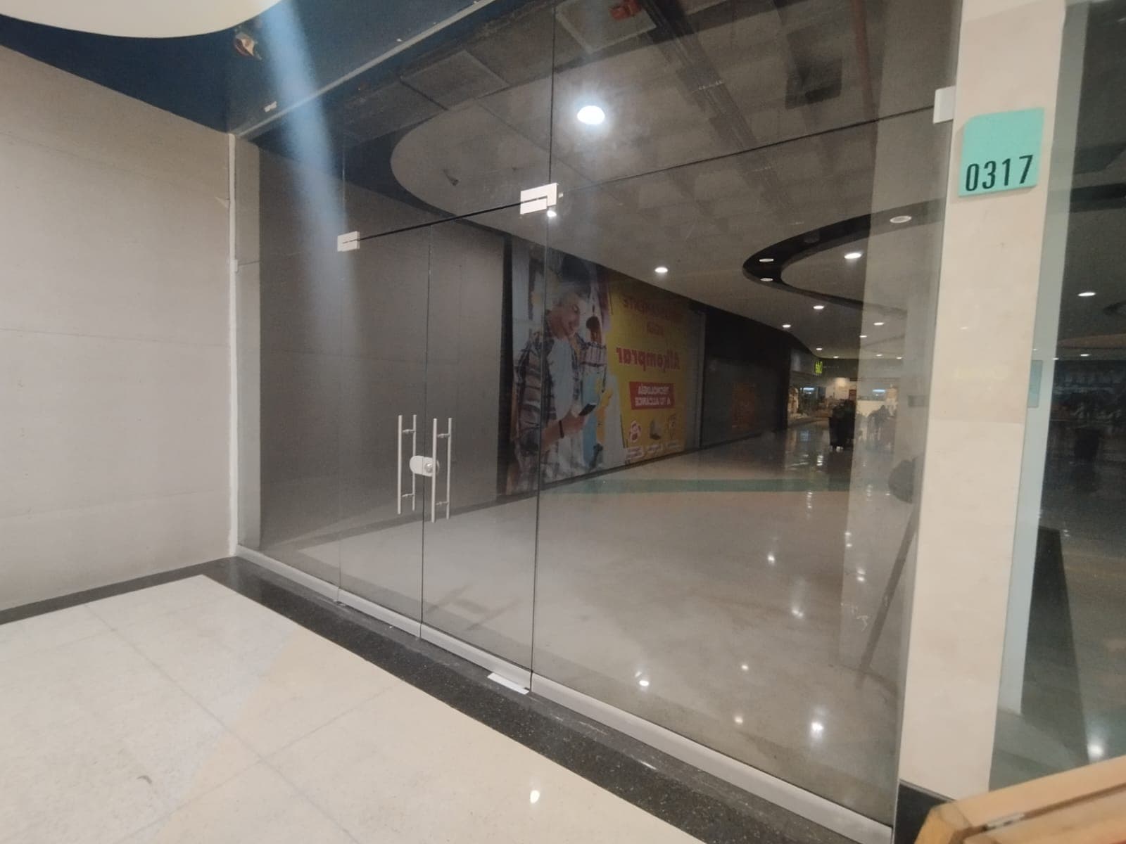 Local en arriendo en Buenos Aires, Centro, Medellín — foto 1 de 9