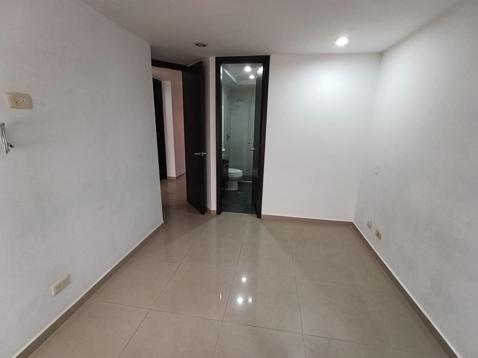 Apartamento en arriendo en Laureles, Medellín — foto 2 de 20