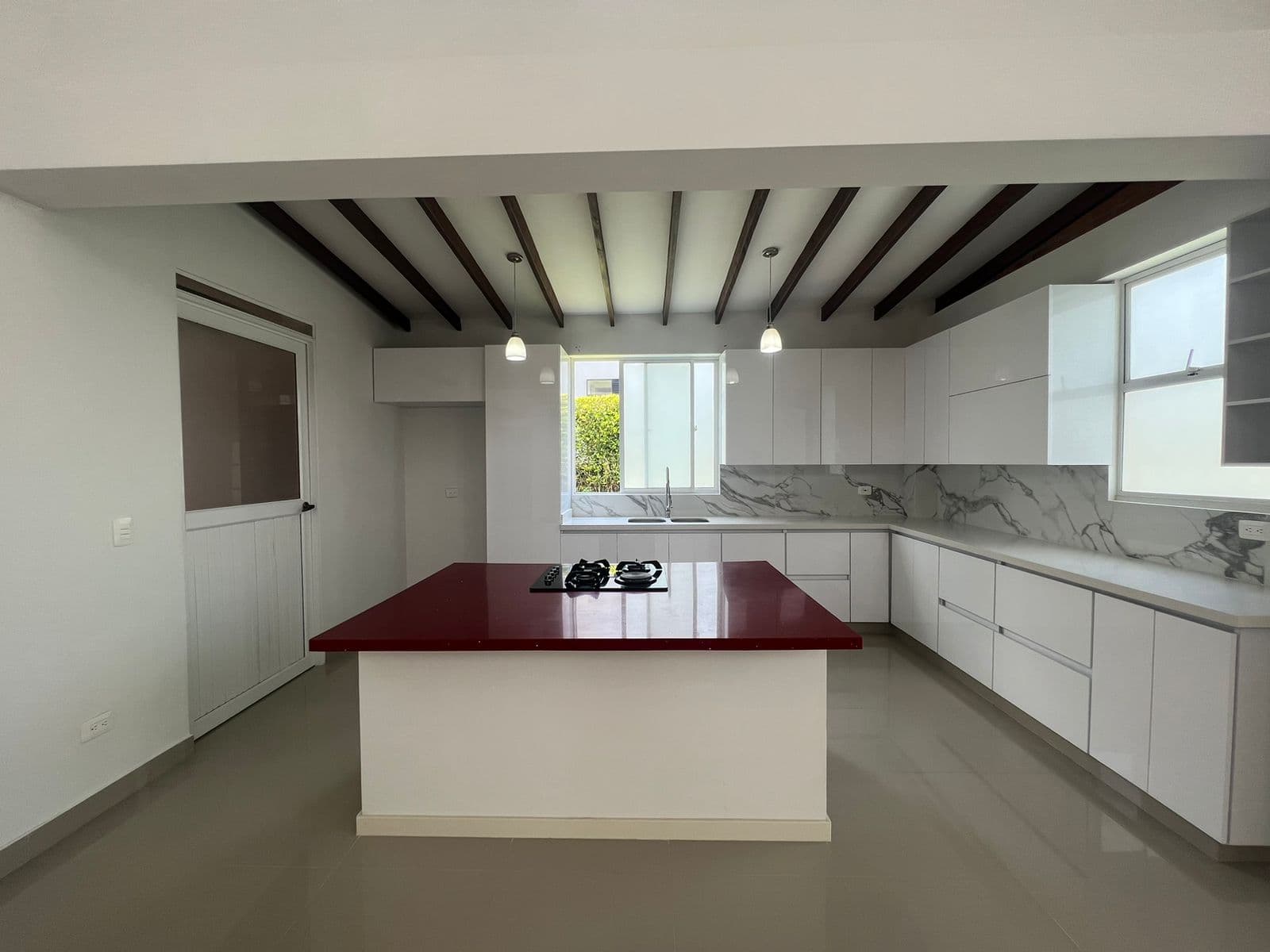 Casa Campestre en arriendo en Cerritos, Pereira — foto 1 de 15