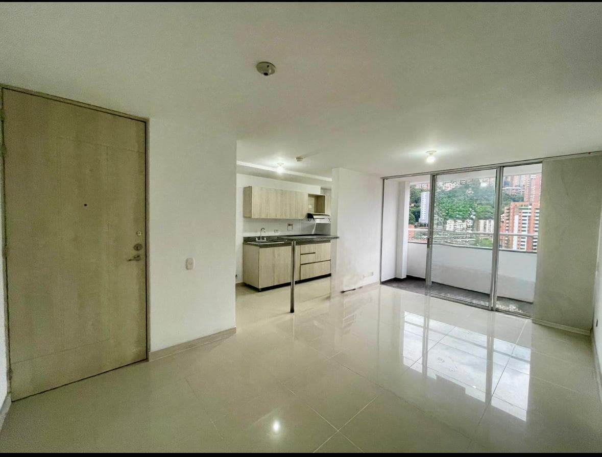 Apartamento en arriendo en La Paz, Envigado — foto 1 de 16