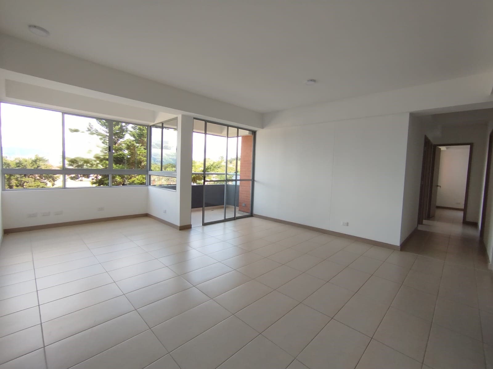 Apartamento en arriendo en Rionegro — foto 1 de 18