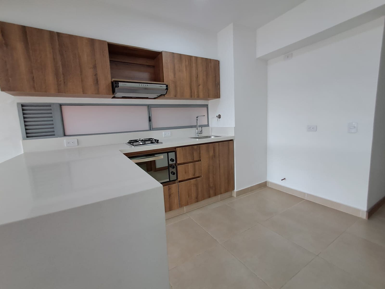 Apartamento en arriendo en Prados De, Sabaneta — foto 4 de 15
