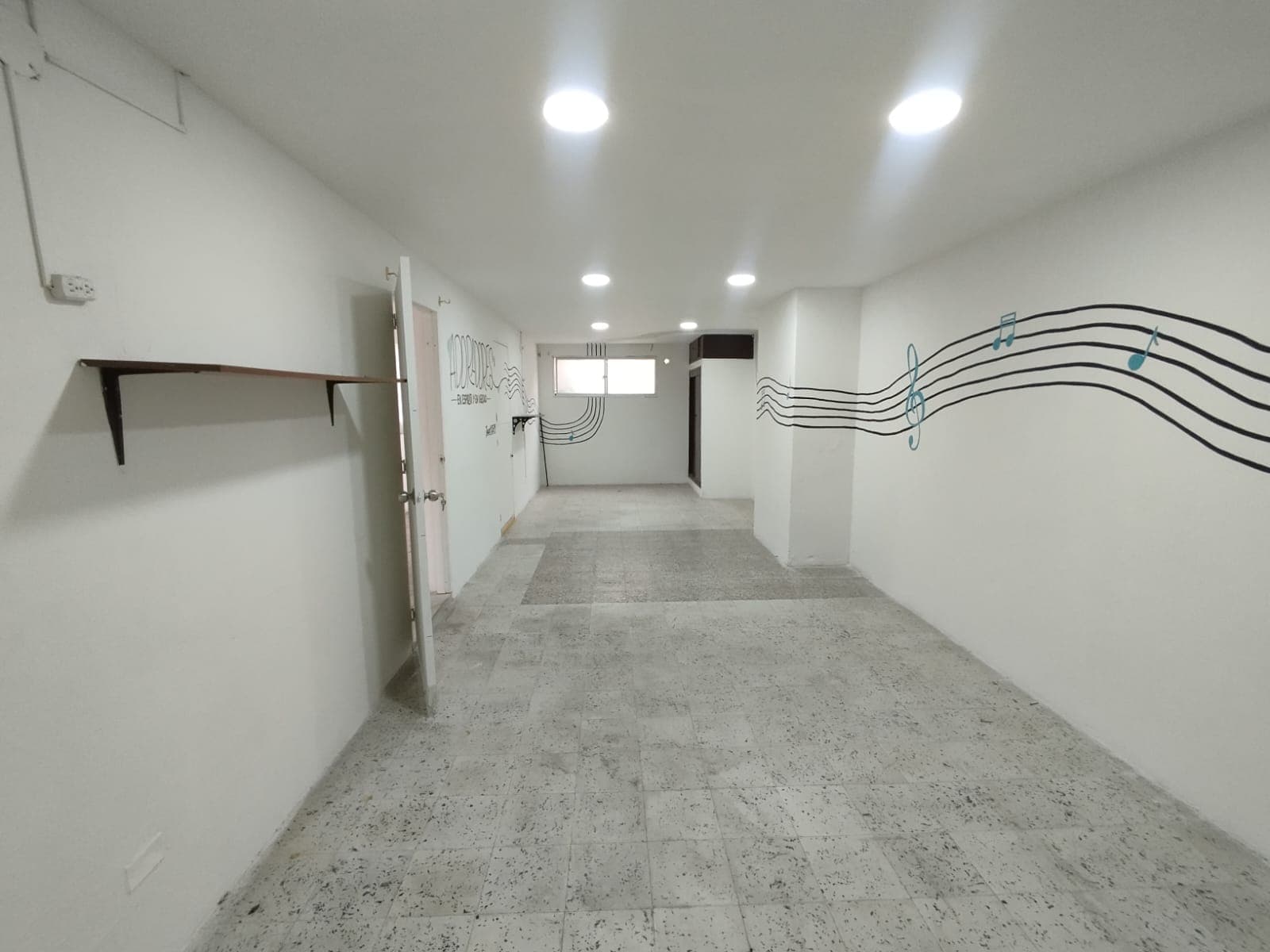 Casa Comercial en arriendo en Centro, Medellín — foto 3 de 16