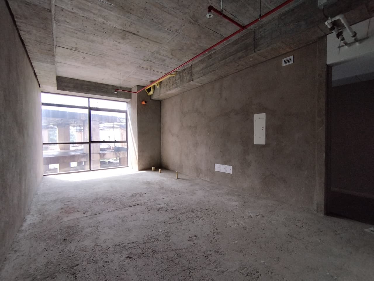 Oficina en arriendo en Altos Del Cola Del Zorro, El Poblado, Medellín — foto 5 de 9