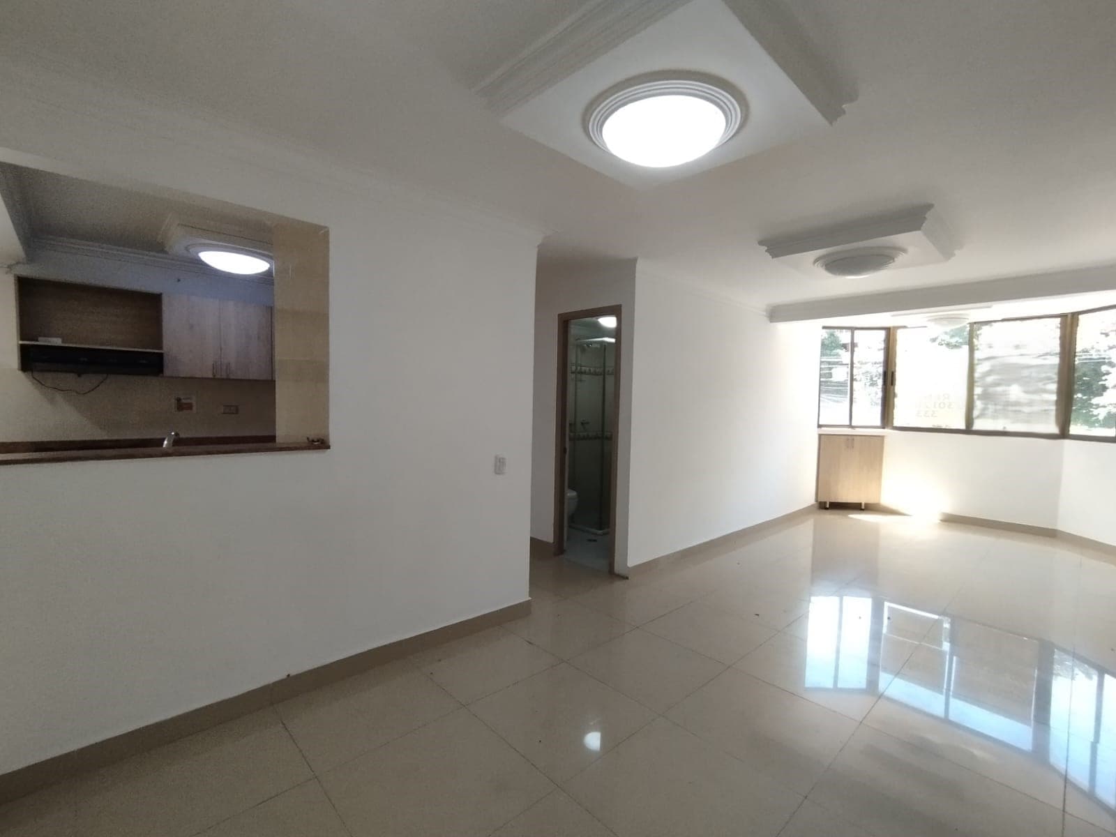 Apartamento en arriendo en Aguacatala, El Poblado, Medellín — foto 1 de 17
