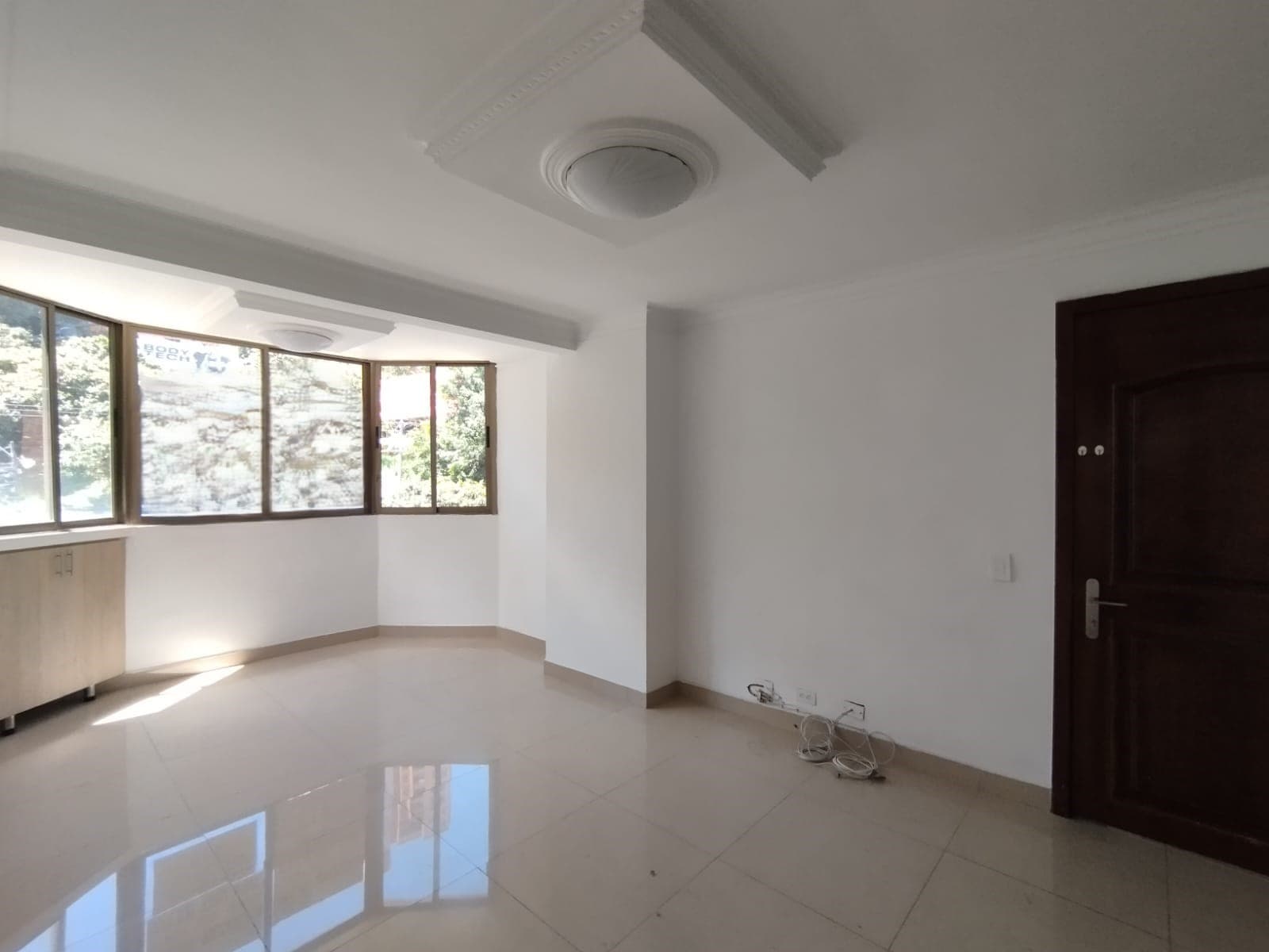 Apartamento en arriendo en Aguacatala, El Poblado, Medellín — foto 4 de 17