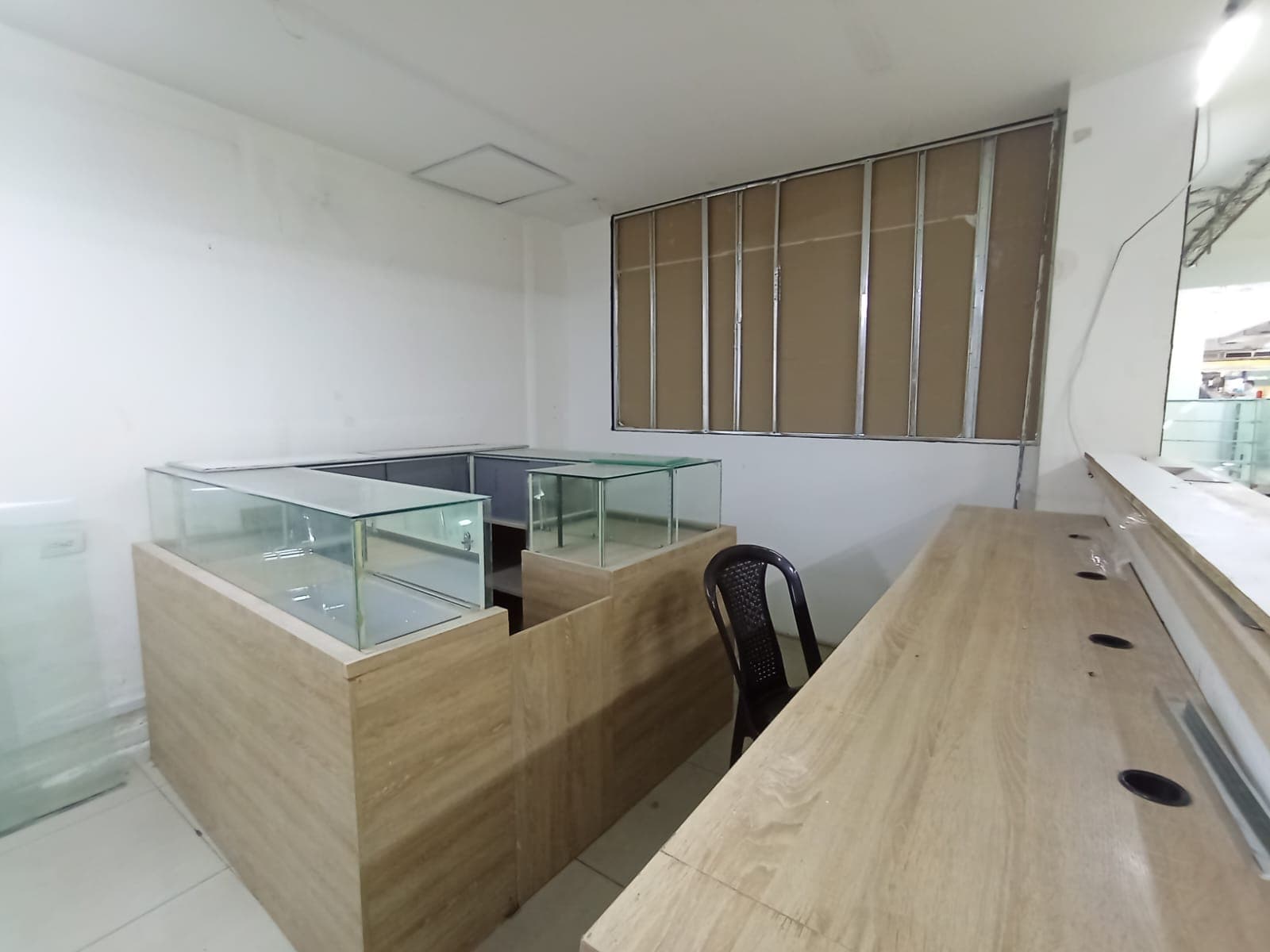 Local en arriendo en La Candelaria, Centro, Medellín — foto 1 de 8