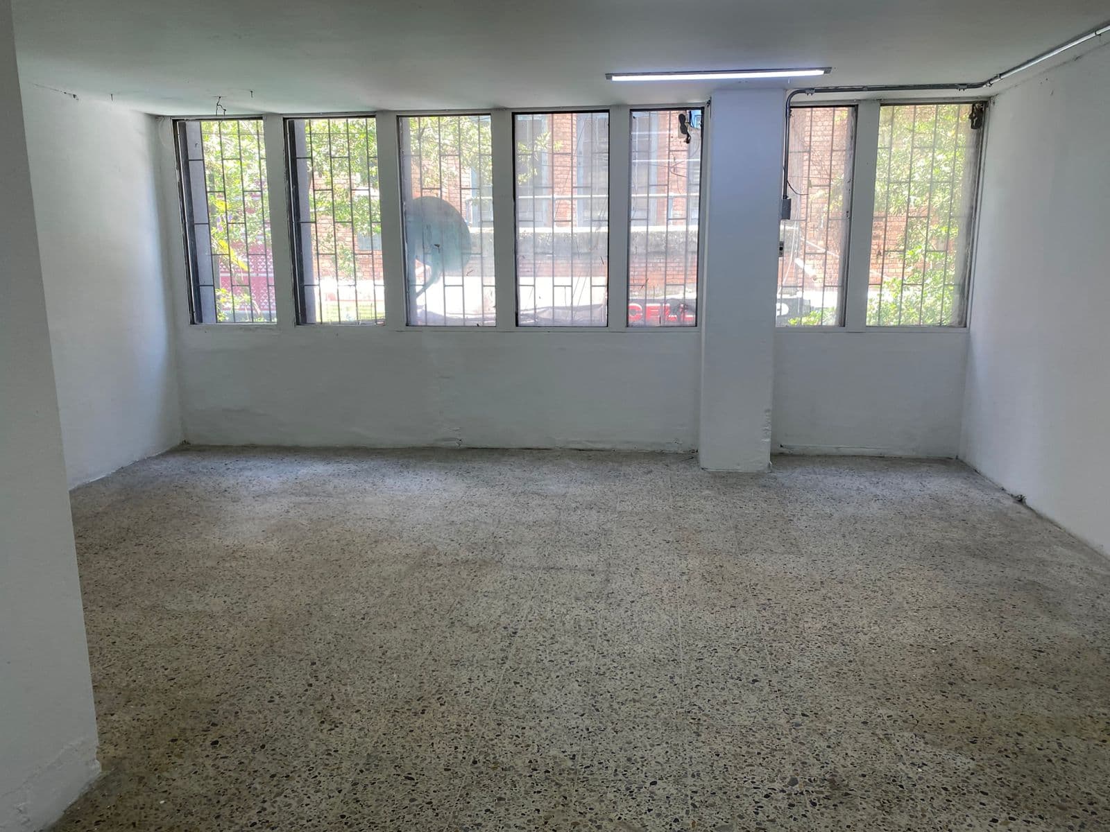 Local en arriendo en La Candelaria, Centro, Medellín — foto 5 de 7