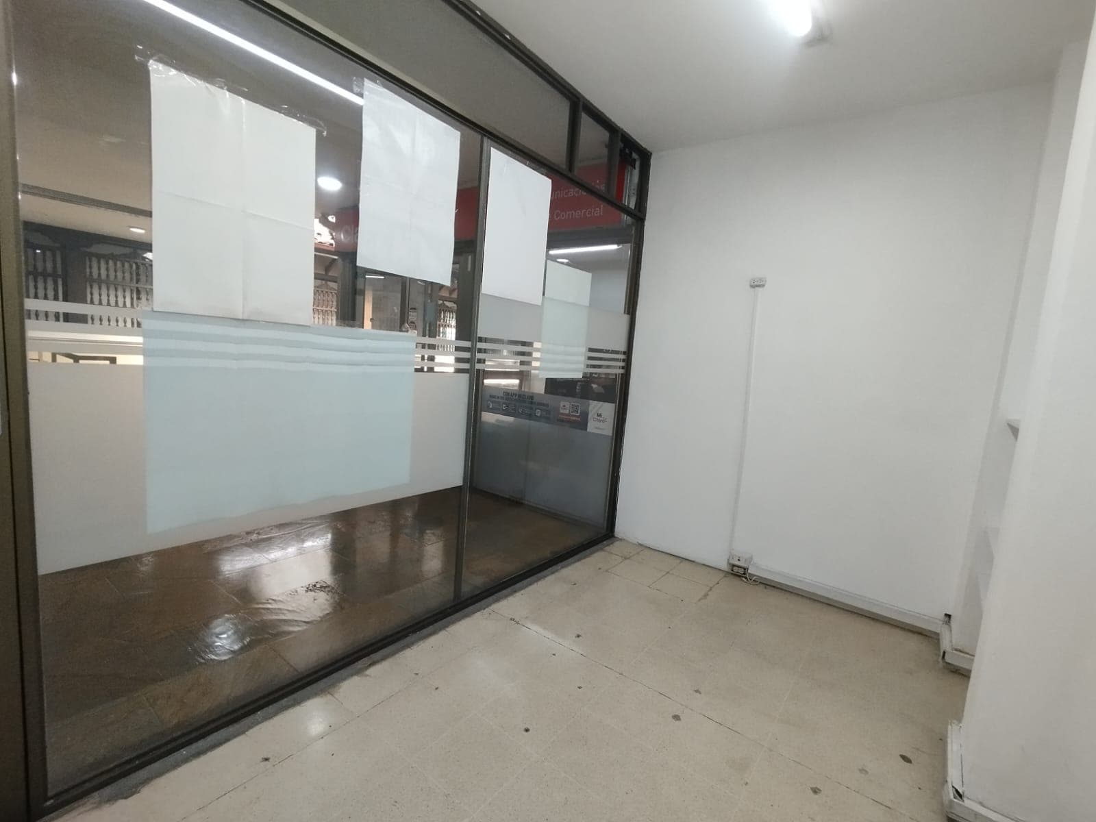 Local en arriendo en La Candelaria, Centro, Medellín — foto 2 de 14