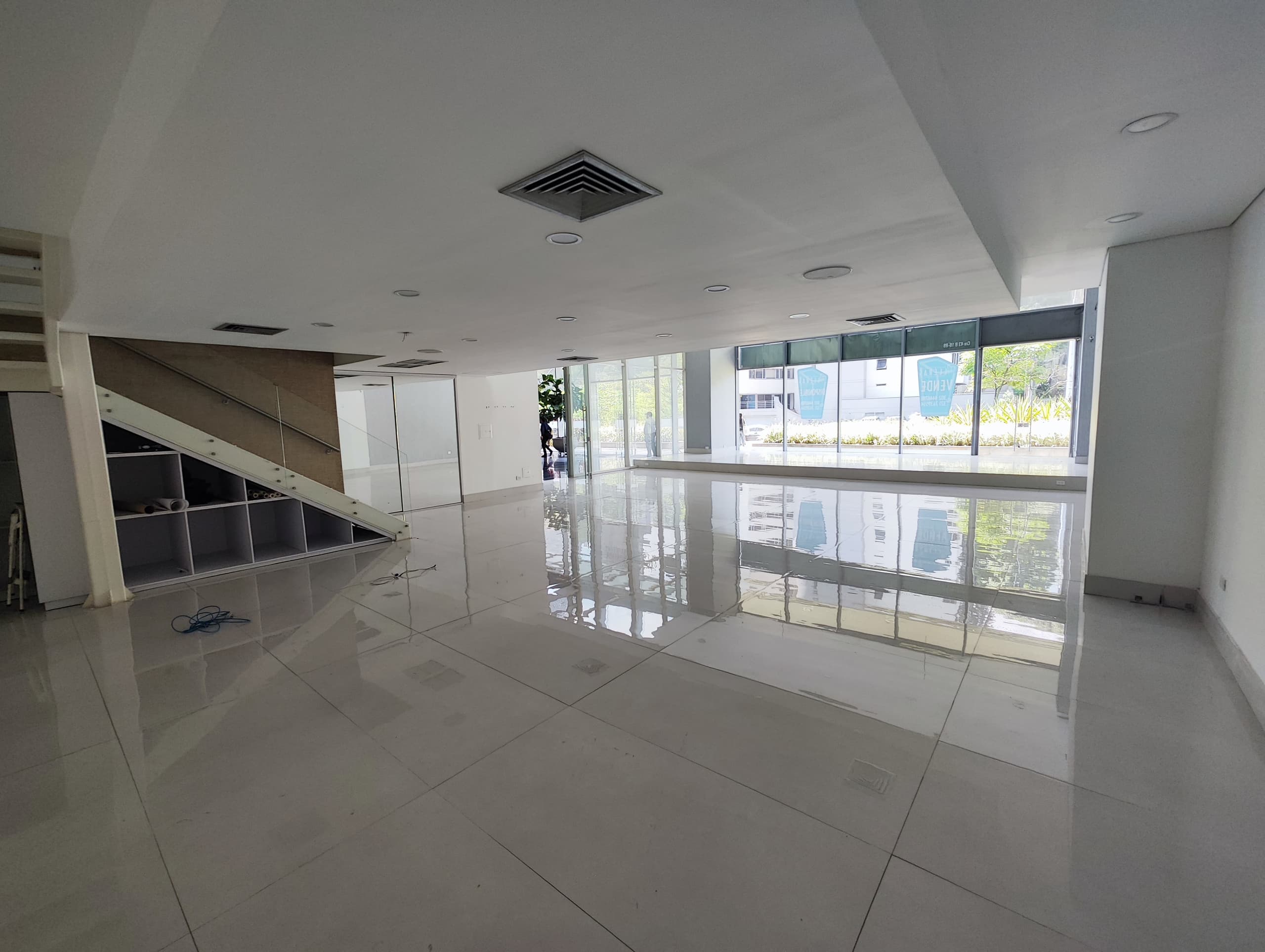 Local en arriendo en Manila, El Poblado, Medellín — foto 3 de 13