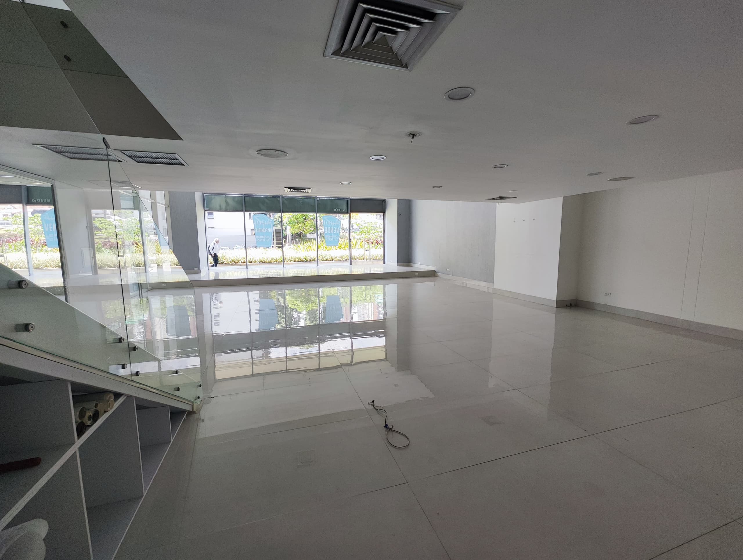 Local en arriendo en Manila, El Poblado, Medellín — foto 5 de 13
