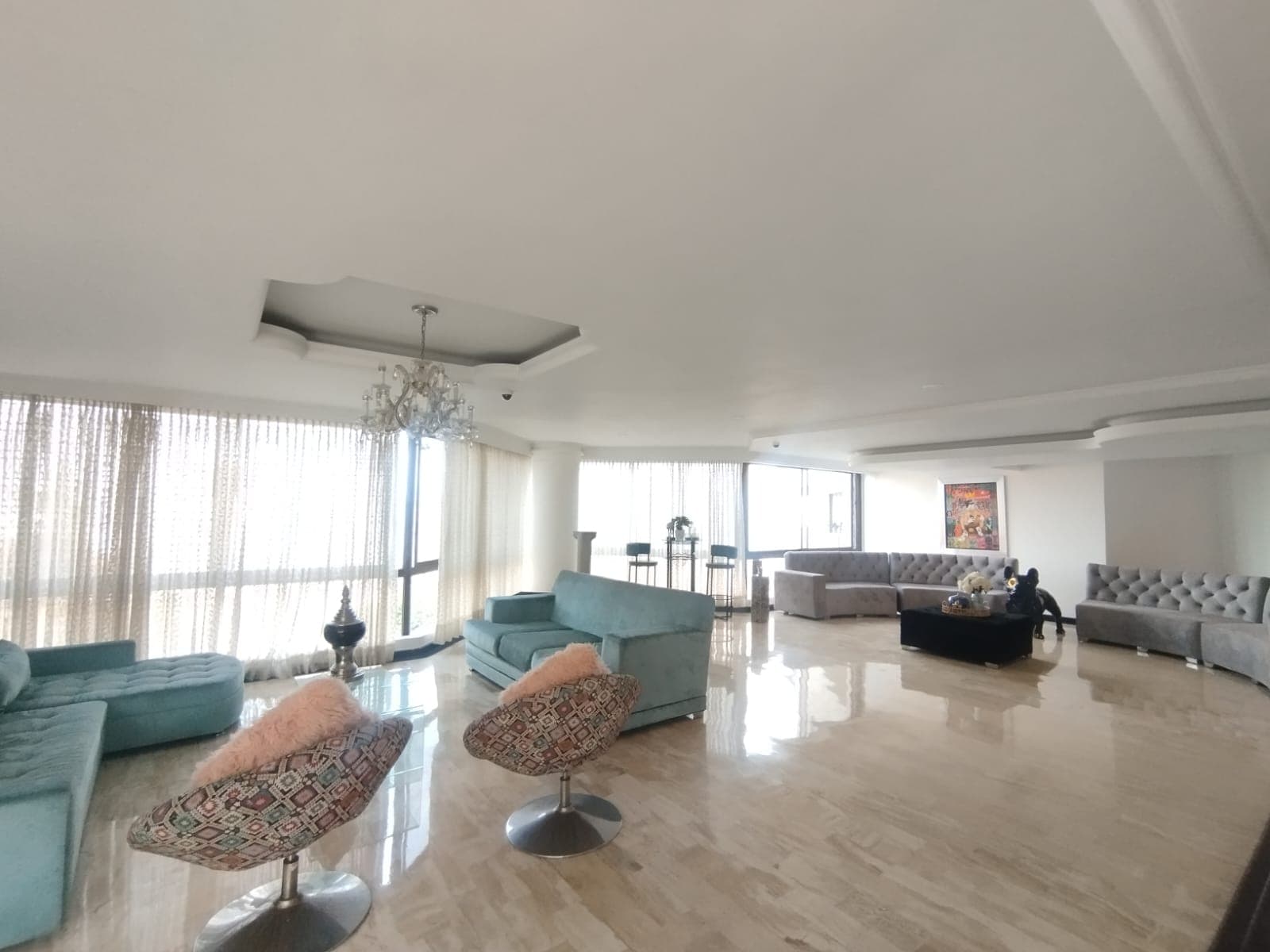 Apartamento en arriendo en Los Balsos, El Poblado, Medellín — foto 3 de 20