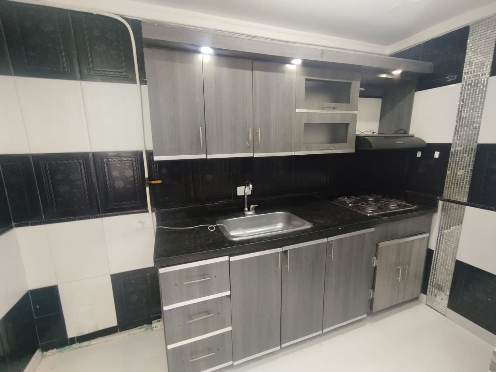 Casa Vivienda en arriendo en Villa Hermosa, Centro, Medellín — foto 1 de 20