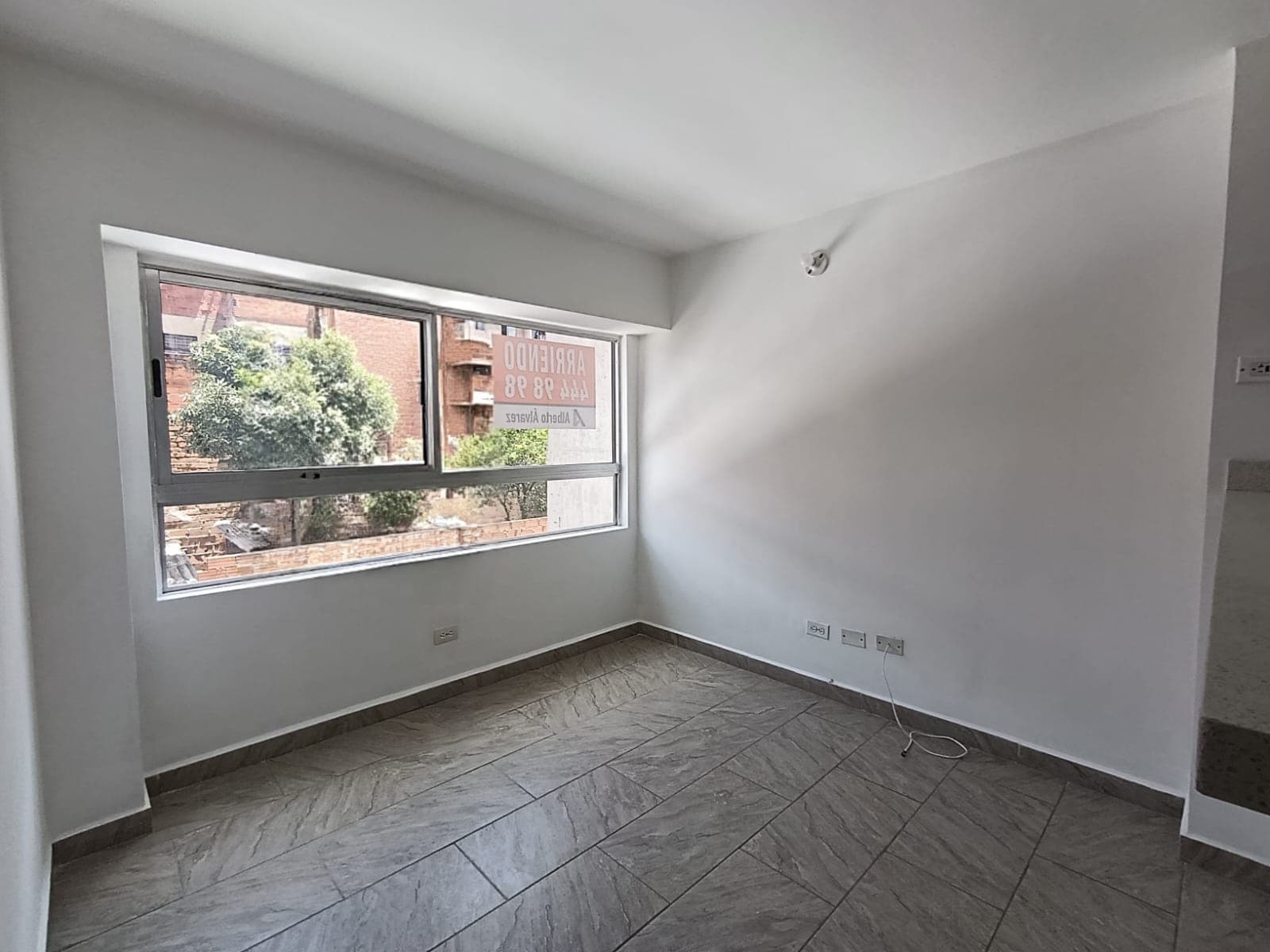 Apartaestudio en arriendo en Barrio Cristóbal, La America, Medellín — foto 4 de 9