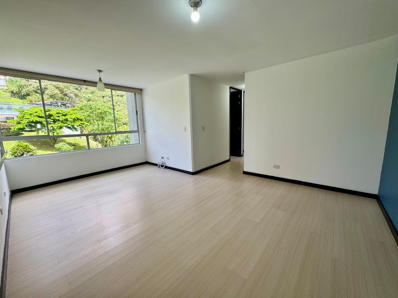 Apartamento en arriendo en El Trianón, Envigado — foto 1 de 18