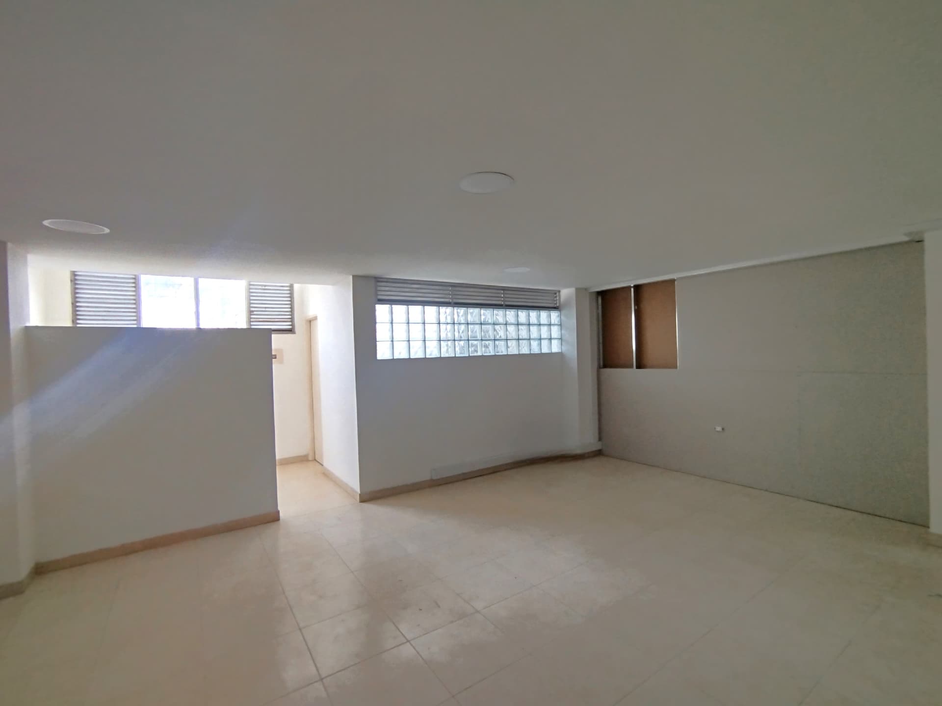 Local en arriendo en Centro De, Santa Rosa De Cabal — foto 1 de 17