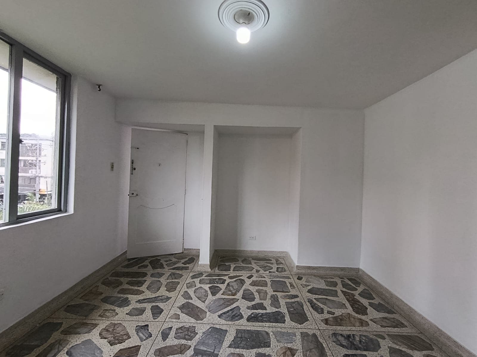 Apartamento en arriendo en San Joaquín, Laureles, Medellín — foto 2 de 20