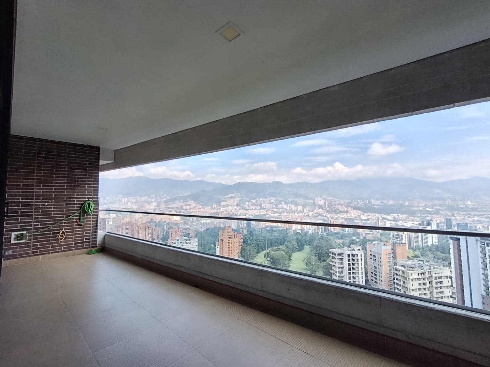 Apartamento en arriendo en San Lucas, El Poblado, Medellín — foto 2 de 20