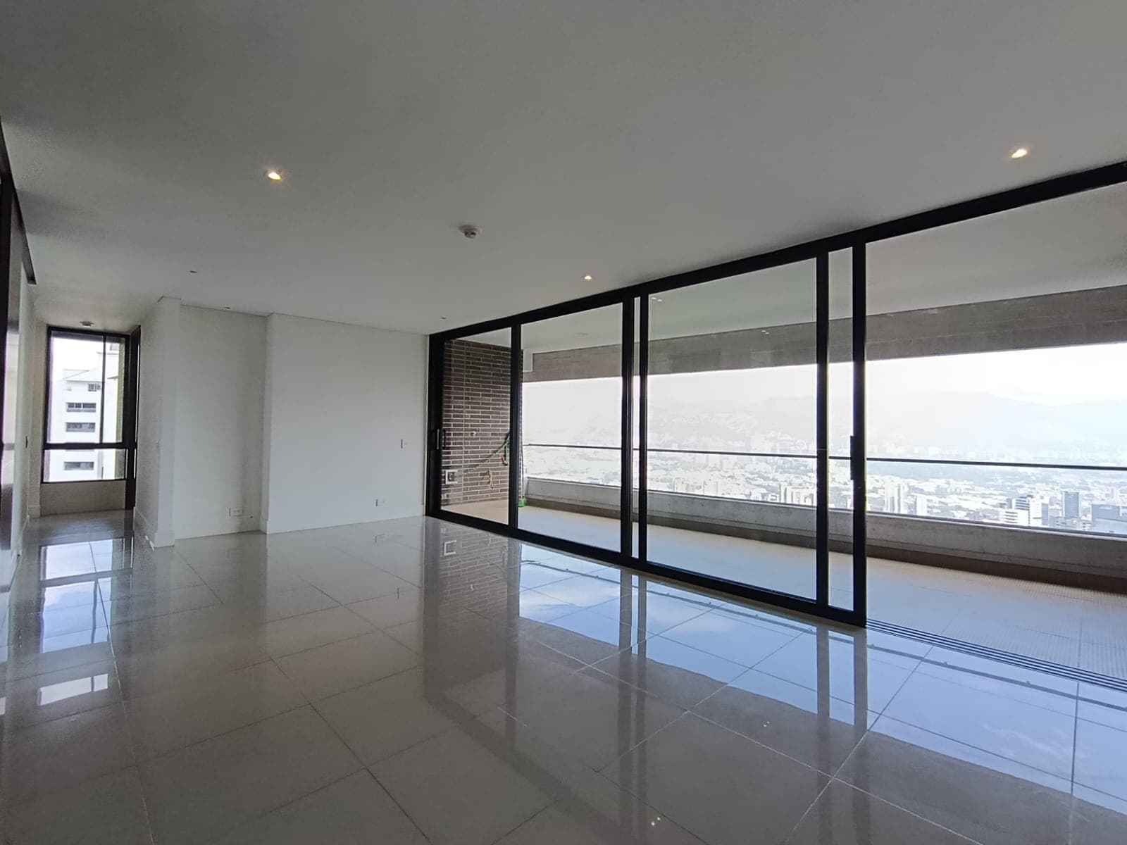 Apartamento en arriendo en San Lucas, El Poblado, Medellín — foto 3 de 20