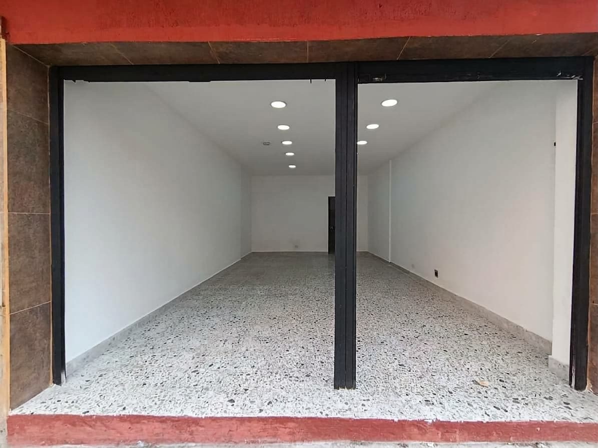 Local en arriendo en Parque Sabaneta — foto 4 de 11