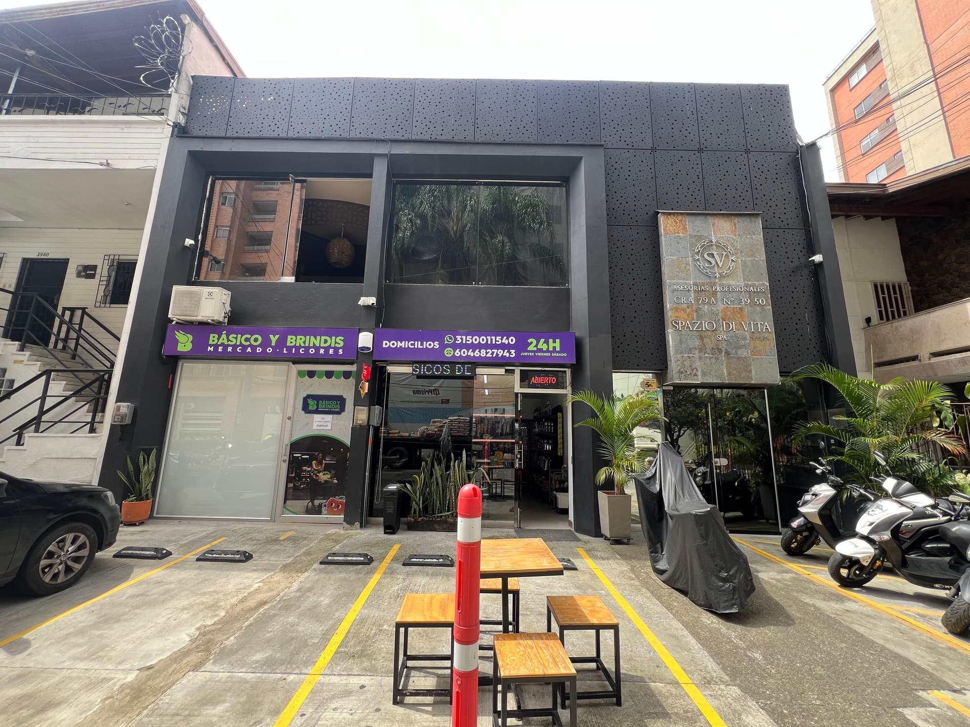 Oficina en arriendo en Laureles, Medellín — foto 1 de 12