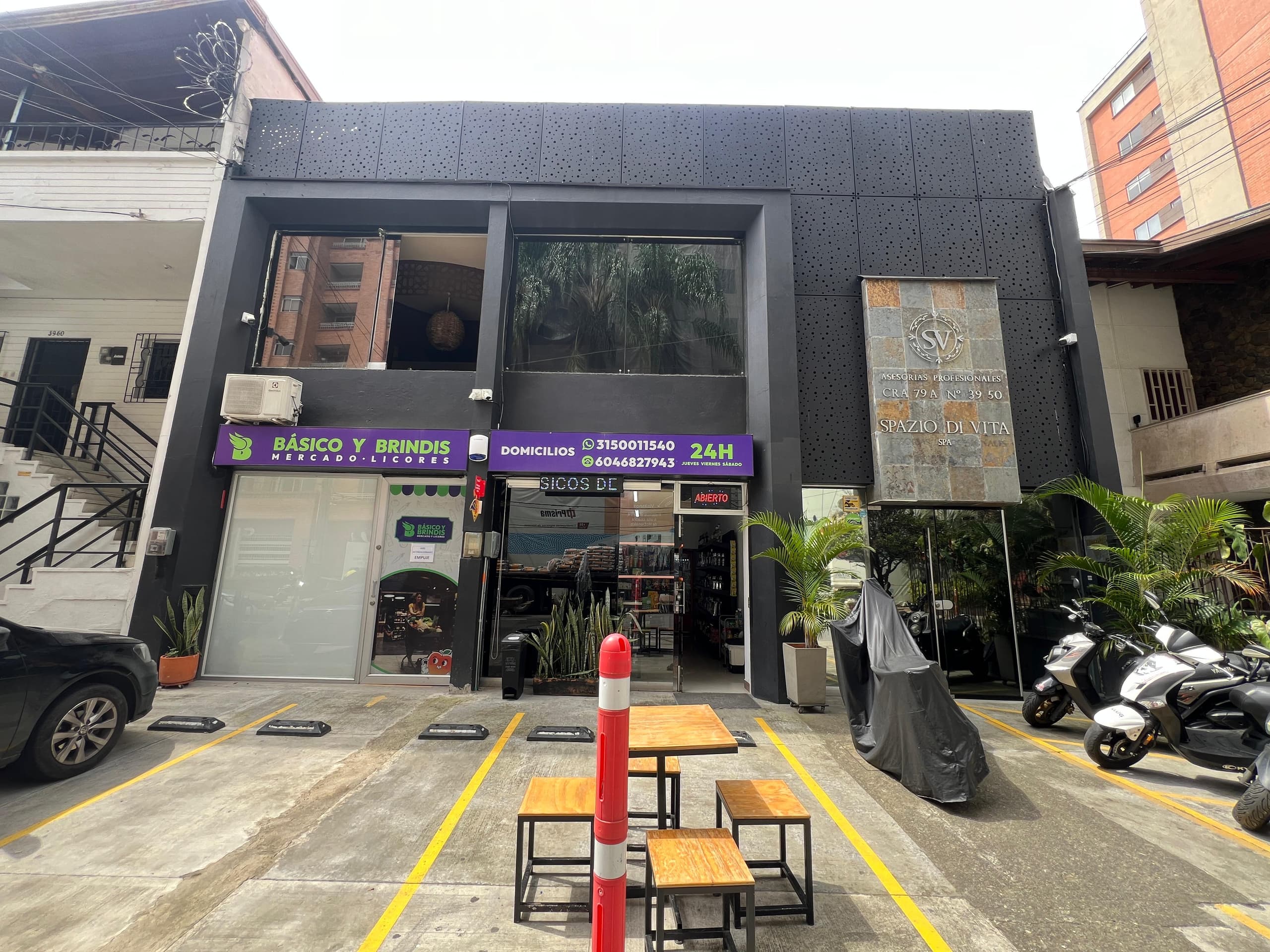 Oficina en arriendo en Laureles, Medellín — foto 1 de 12