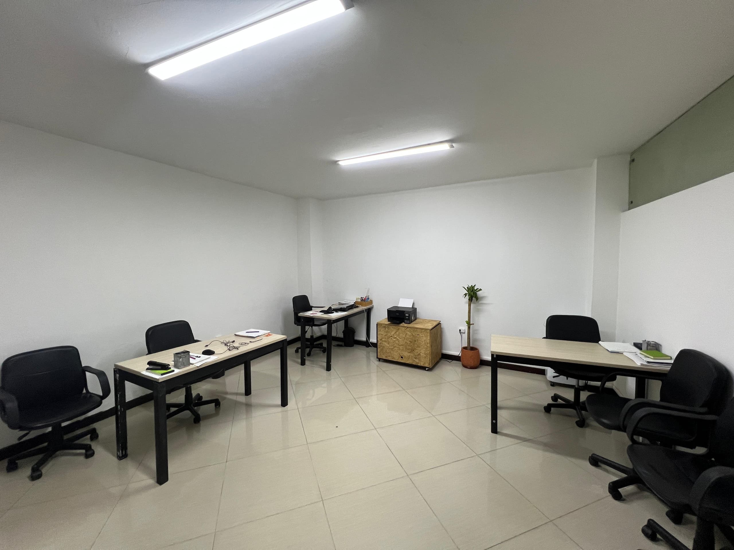 Oficina en arriendo en Laureles, Medellín — foto 3 de 12