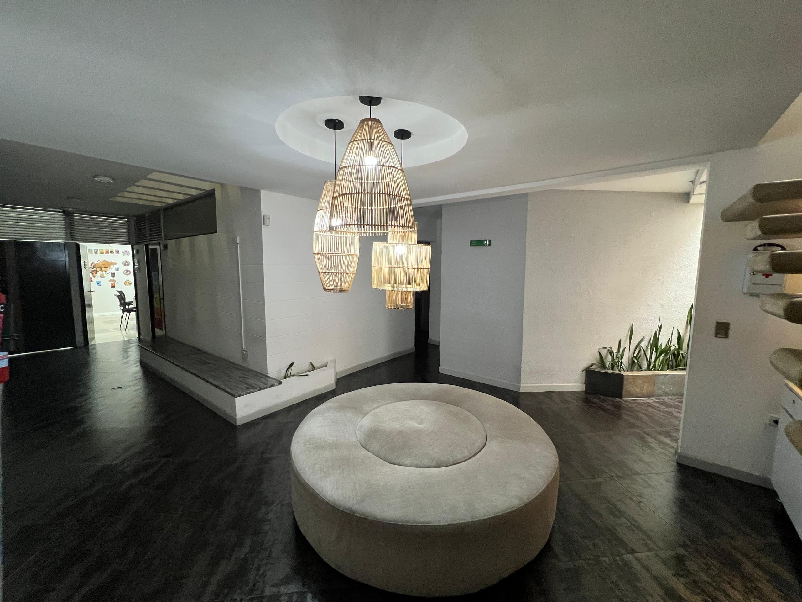 Oficina en arriendo en Laureles, Medellín — foto 4 de 12