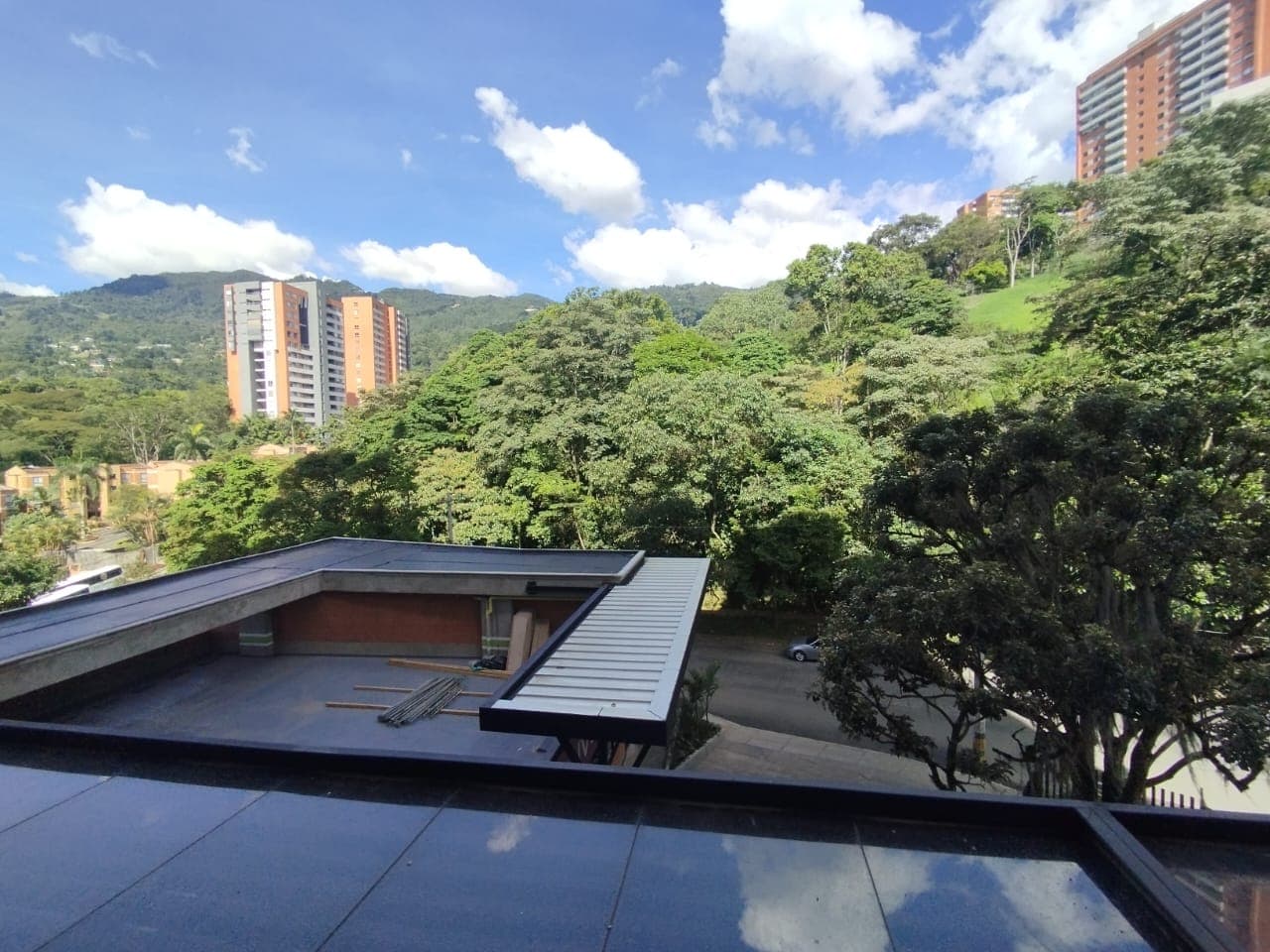 Apartaestudio en arriendo en Loma Del Escobero, Envigado — foto 1 de 15