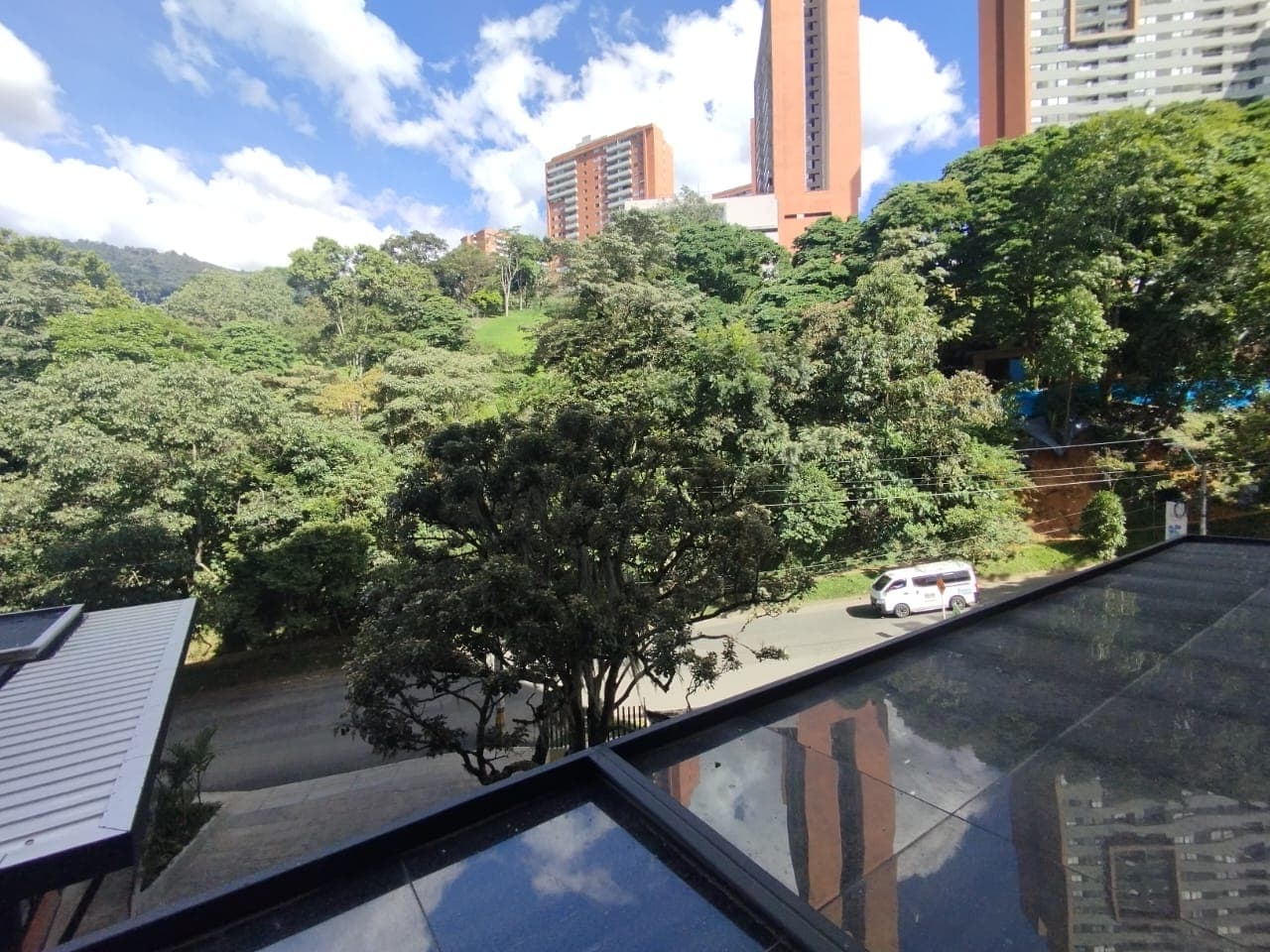 Apartaestudio en arriendo en Loma Del Escobero, Envigado — foto 2 de 15
