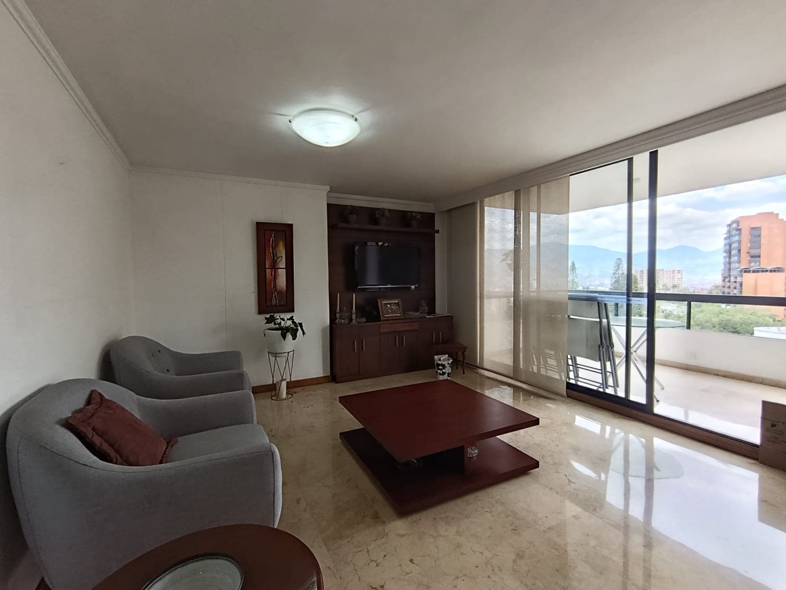 Apartamento en arriendo en Medellín — foto 2 de 17