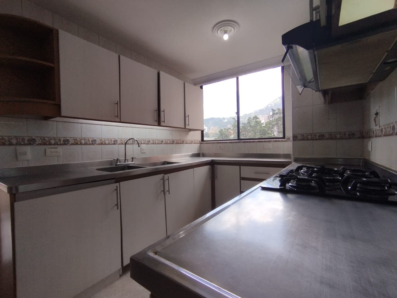 Apartamento en arriendo en La Florida El, El Poblado, Medellín — foto 2 de 20