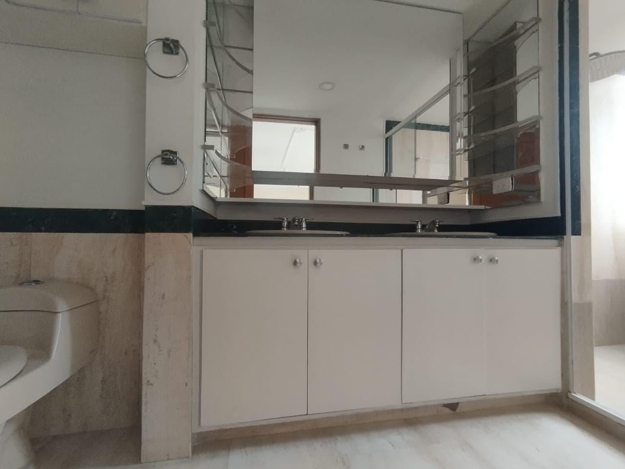 Apartamento en arriendo en La Florida El, El Poblado, Medellín — foto 5 de 20