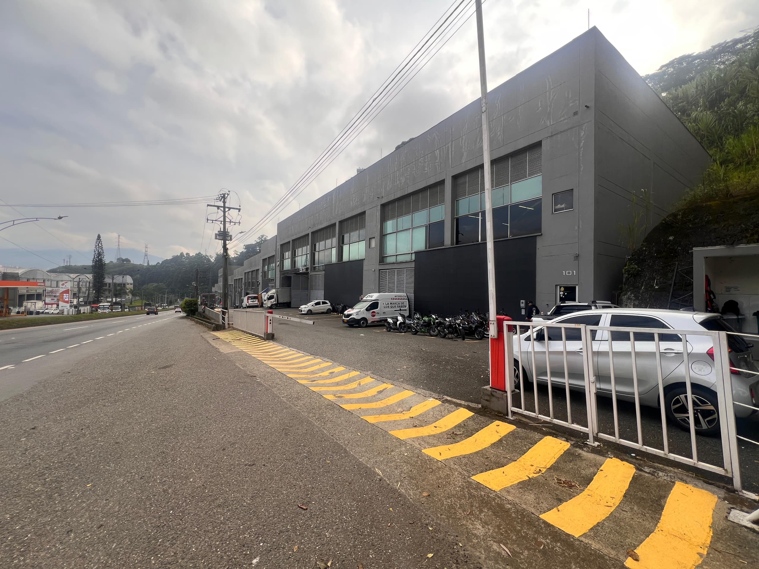 Bodega en arriendo en Ancón Sur Sabaneta — foto 3 de 20