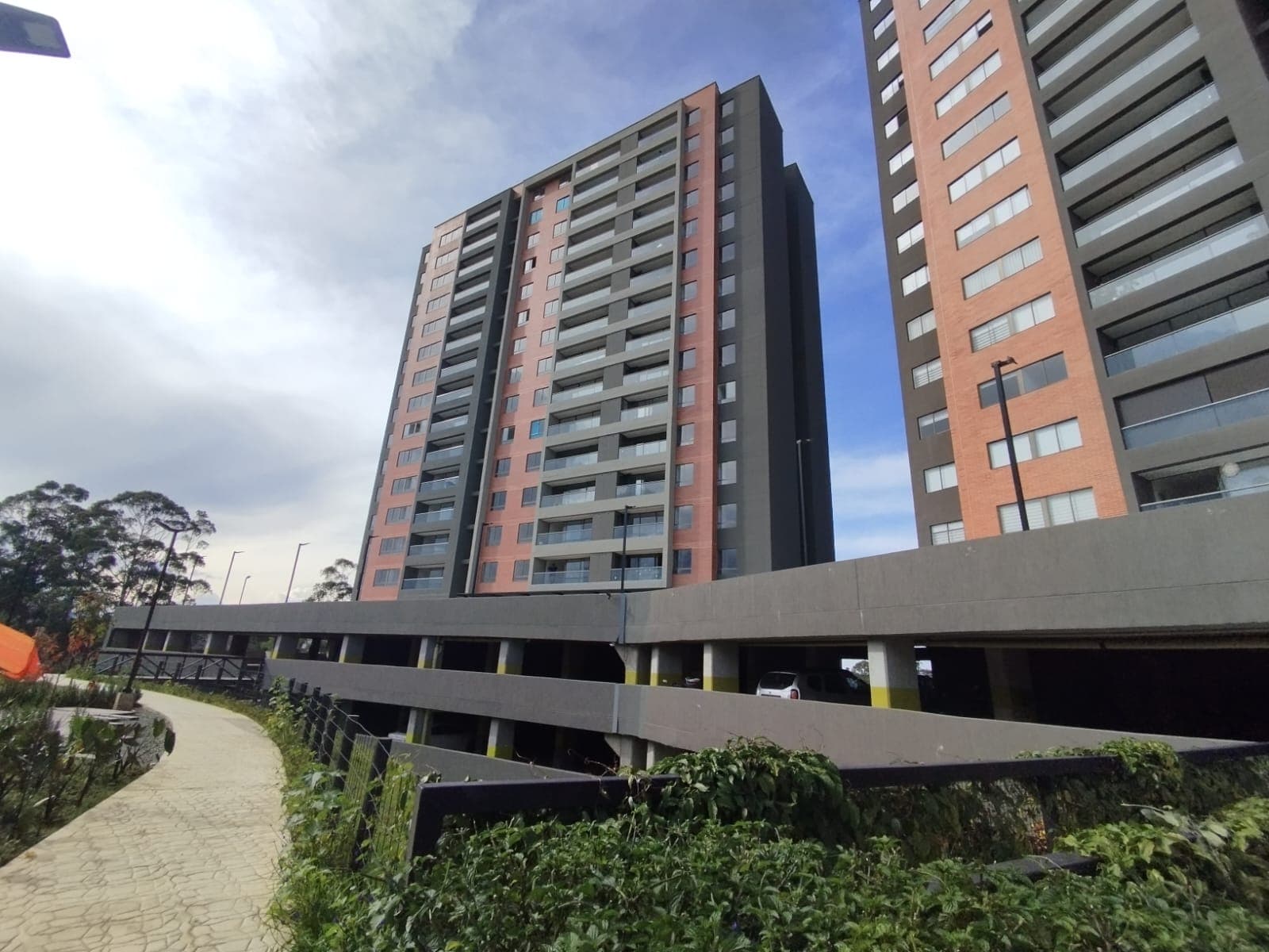 Apartamento en arriendo en San Antonio De Pereira, Rionegro — foto 1 de 20