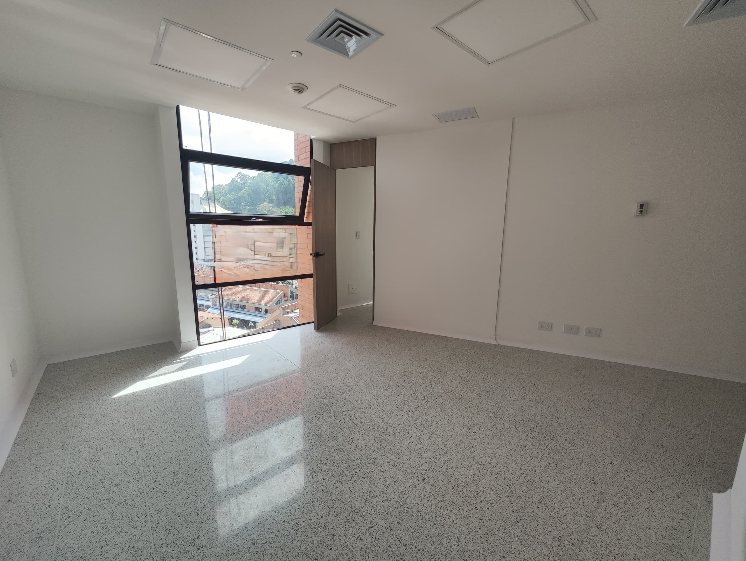 Consultorio en arriendo en San Diego, El Poblado, Medellín — foto 4 de 9