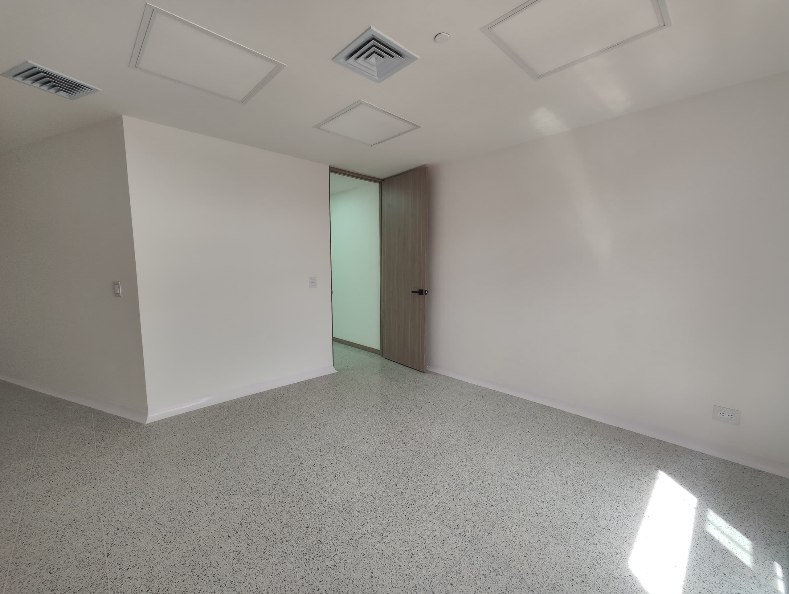 Consultorio en arriendo en San Diego, El Poblado, Medellín — foto 5 de 9