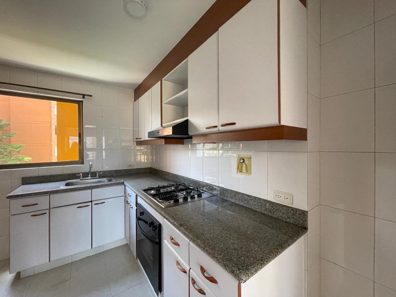 Apartamento en arriendo en La Loma De Los Bernal, Belen, Medellín — foto 2 de 20