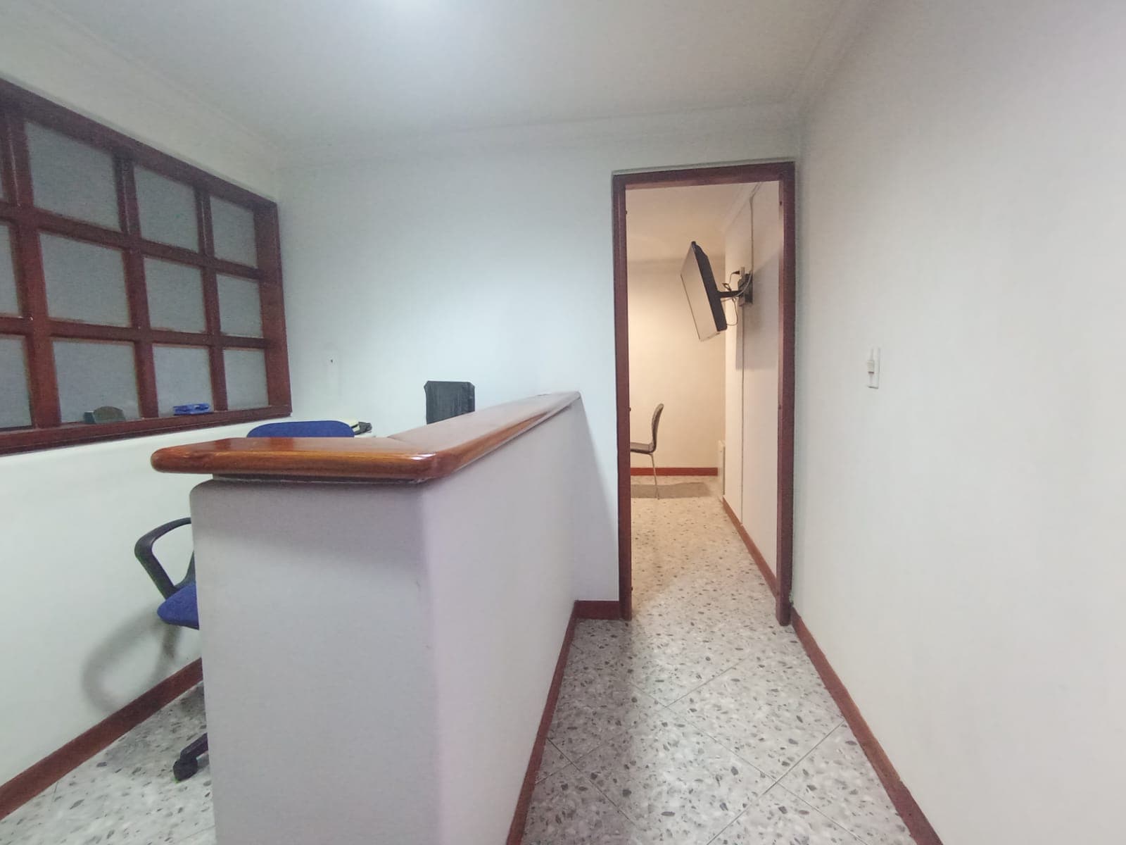 Oficina en arriendo en La Candelaria, Centro, Medellín — foto 1 de 18