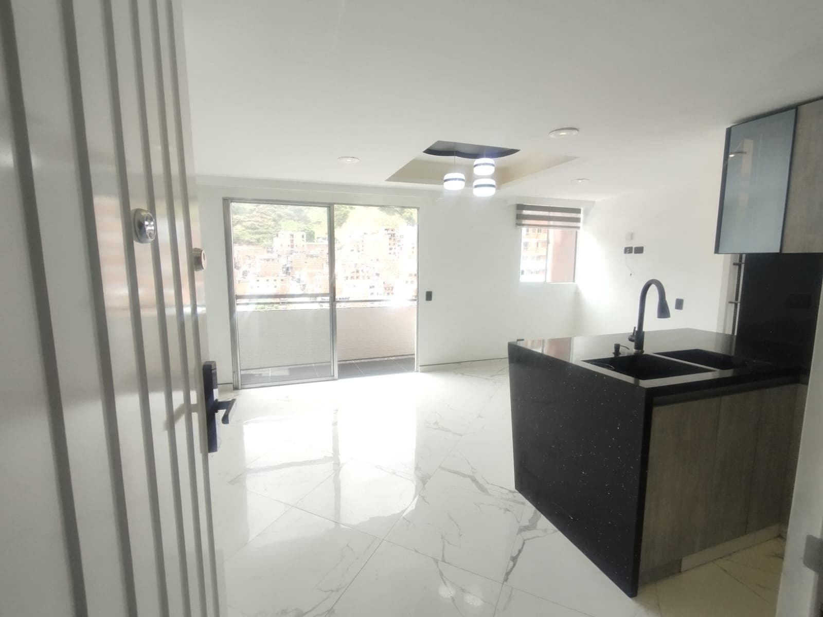 Apartamento en arriendo en Machado, Bello — foto 2 de 20