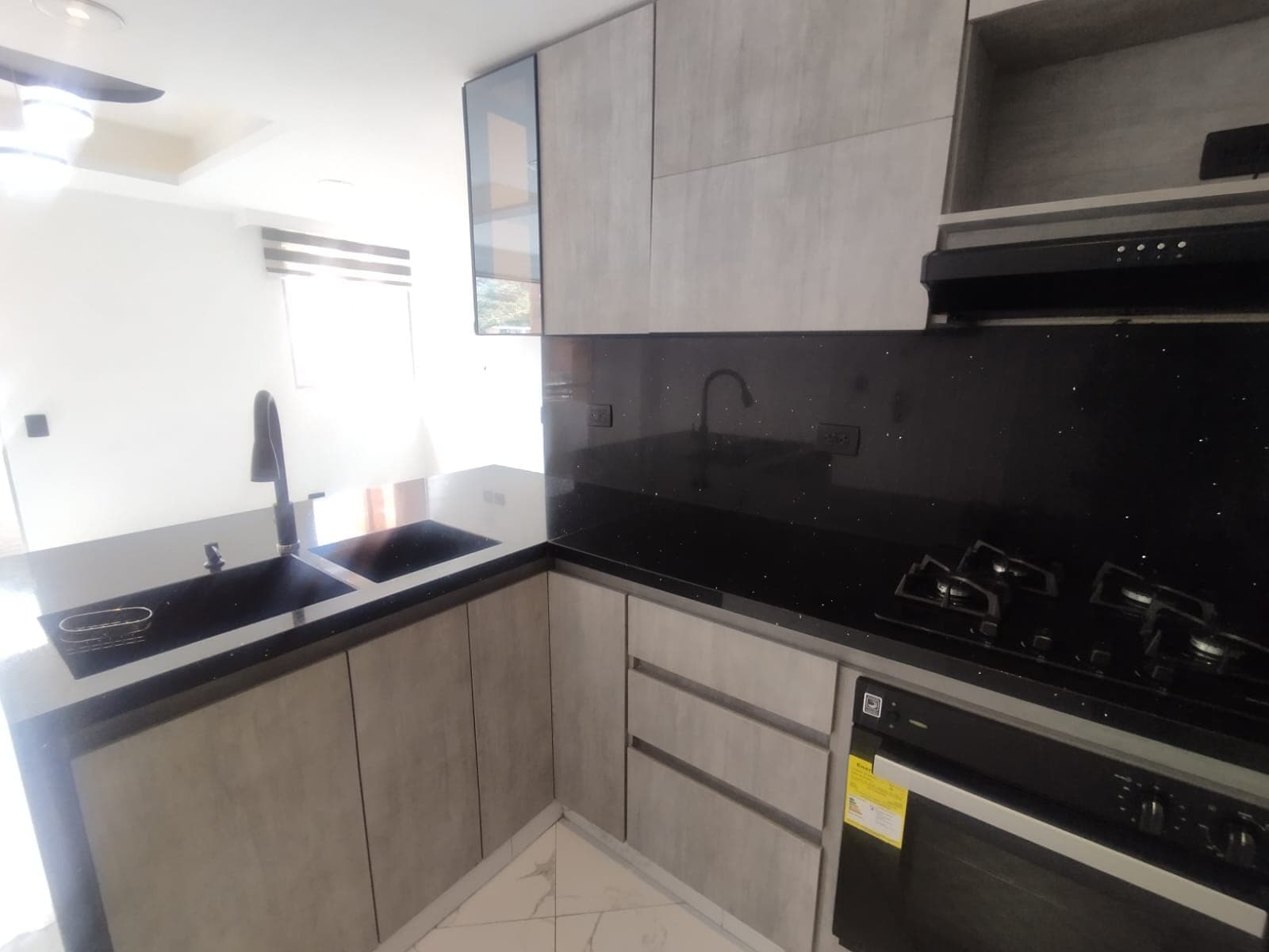 Apartamento en arriendo en Machado, Bello — foto 5 de 20